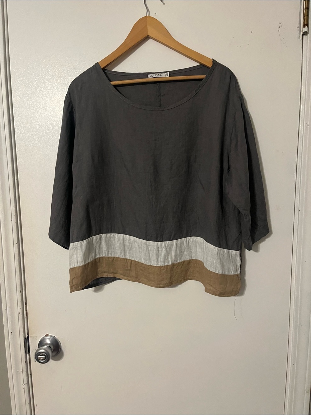 Luukaa Gray Colorblock Linen Tunic with White & Tan Bands